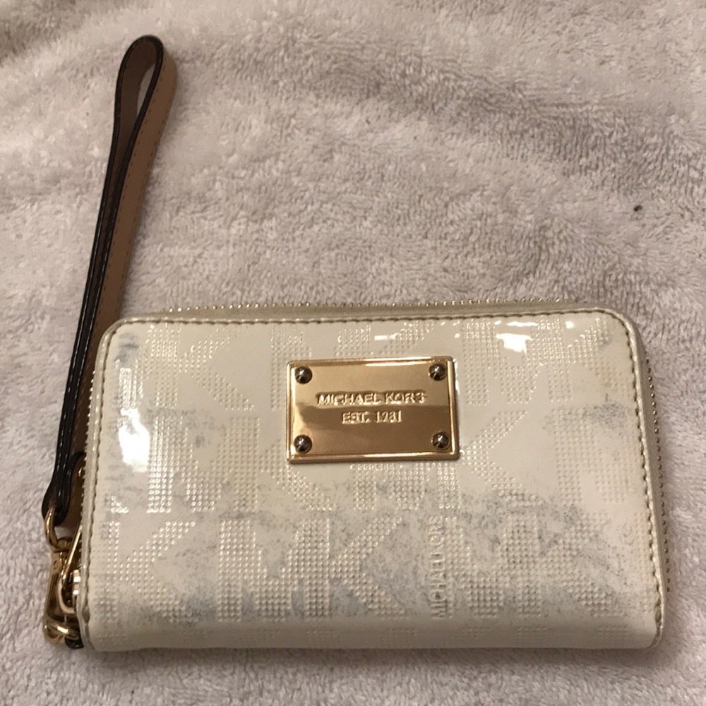 Michael Kors wristlet